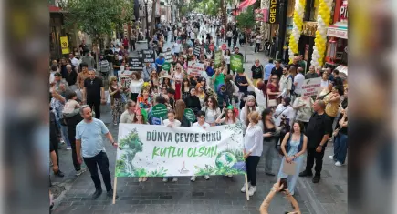 Karşıyaka Dünya Çevre Günü’nü farkındalık etkinlikleriyle kutladı