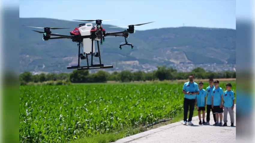 Depremin izini geleceğe taşıyan dron haberinin görseli