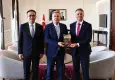 İzmir Valisi Elban’a eğitim ve hukuk alanında eser takdimi