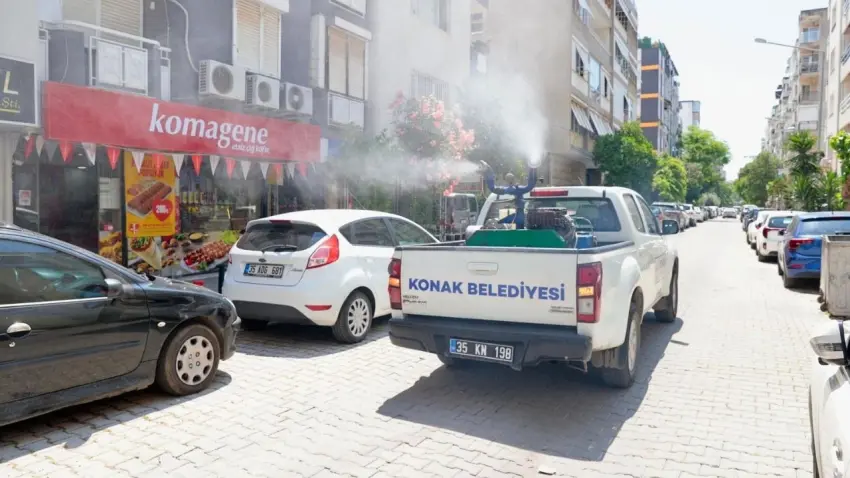 Konak’ta 111 mahallede kesintisiz ilaçlama haberinin görseli