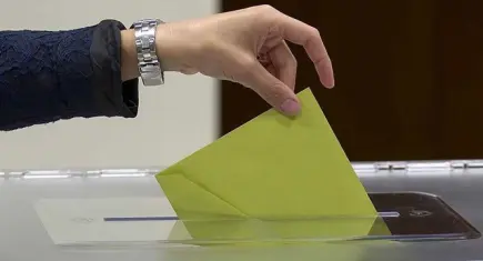 Menderes'te muhtarlık ara seçimi tamamlandı: Küner'in yeni muhtarı Ömer Doğan