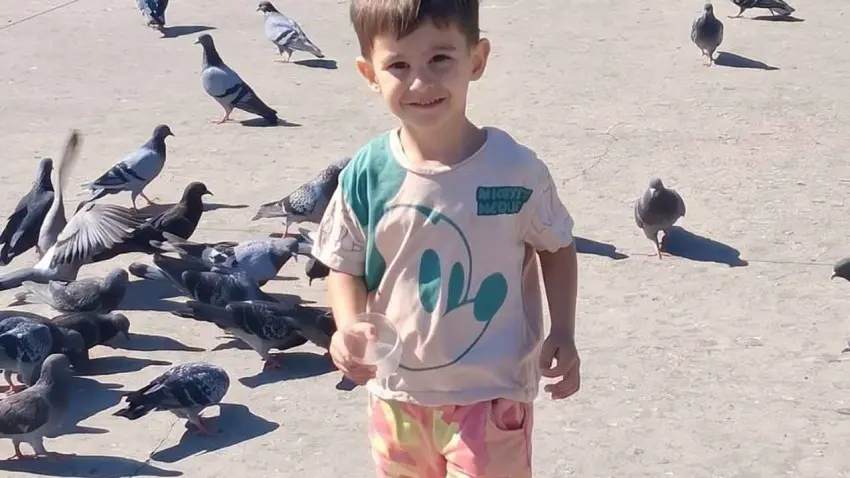 4 yaşındaki Serhat için adalet çağrısı: Bayramlıklarını almıştık ama giydiremedik haberinin görseli