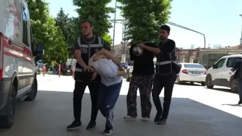 Çocuk parkına silahla ateş açan 5 şüpheli adliyeye sevk edildi haberinin görseli