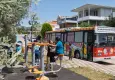 Hurda otobüs çocuklara çevre bilinci taşıyor
