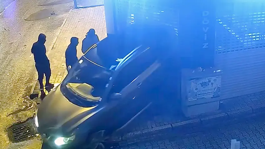 Kepengi ciple kırıp döviz bürosunu soydular: 3 şüpheli tutuklandı haberinin görseli