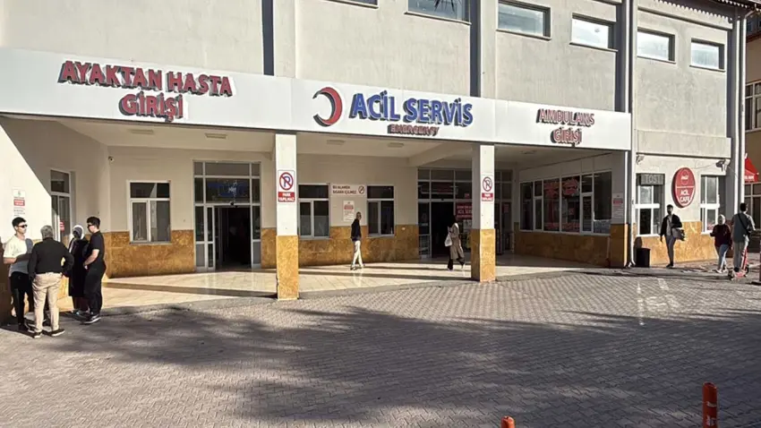 Sivas'ta baltalı dehşet! Önce eniştesine, sonra duraktaki kadına saldırdı