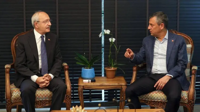 CHP grup toplantısında kürsü tartışması: Grup toplantısını kim yapacak? Kılıçdaroğlu toplantıya katılmayacak haberinin görseli