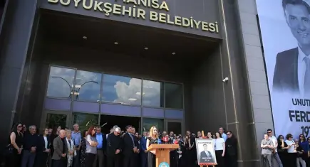 Ferdi Zeyrek gözyaşlarıyla anıldı!