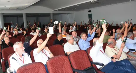 Karşıyaka’da kritik kongre: Kayyum riski gündemde