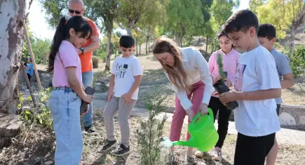 Konak’ta minik eller geleceğe fidan dikti