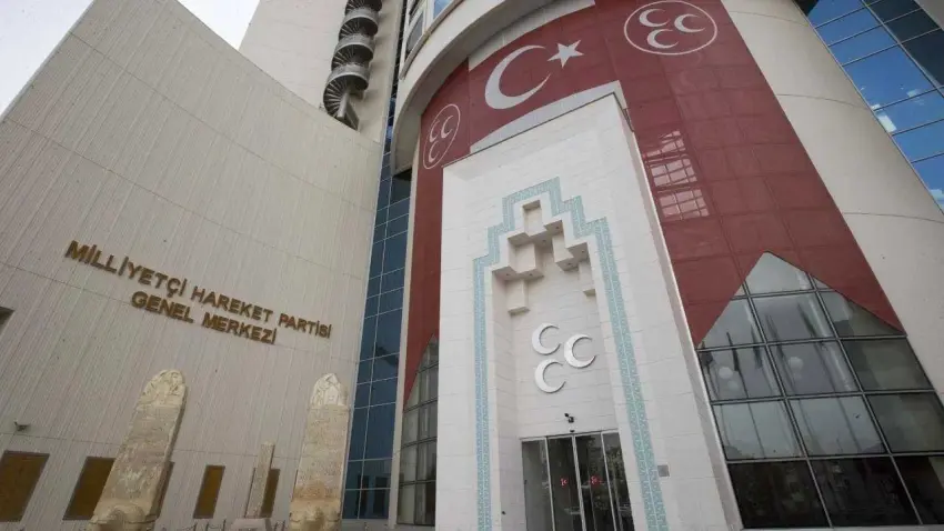 MHP'de bir teşkilat daha feshedildi! 