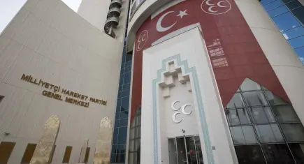MHP'de bir teşkilat daha feshedildi! 