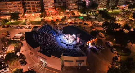 ASEV öğrencilerinden alkış alan müzik gecesi
