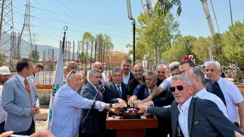 Ayakkabıcılar Sağlık Merkezi ve Camii için tek yürek oldu haberinin görseli