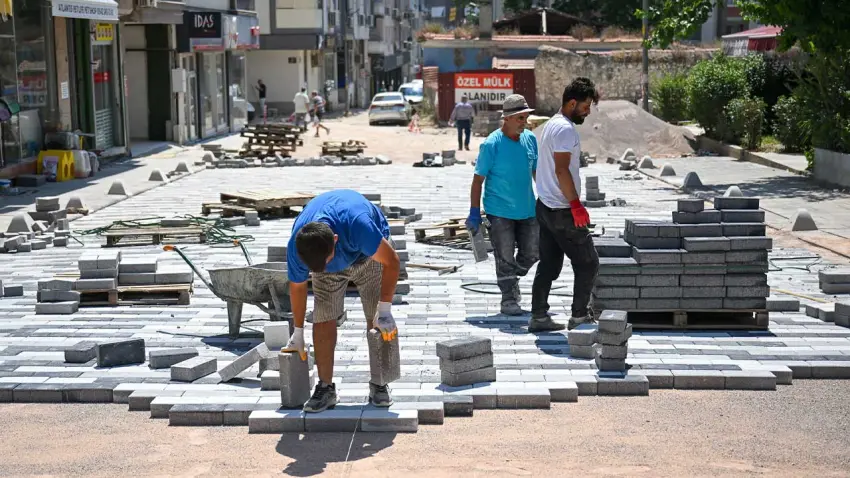 Bornova Tarihi Çarşı’da dönüşüm çalışmaları sürüyor haberinin görseli