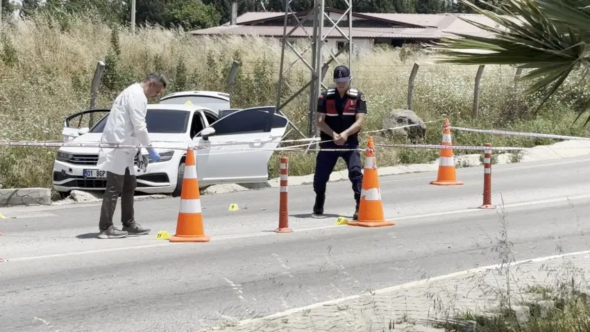 Cezaevi önünde silahlı saldırı: Trafikte aracı gasp edip kaçan şüpheliler yakalandı haberinin görseli