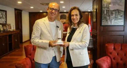 Kardeş Kadrajlar’ın birincisi Başkan Ünsal’ı ziyaret etti