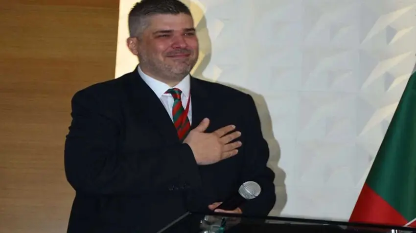 Karşıyaka Spor Kulübü'nde yeni dönem: Yiğit Tusder başkan seçildi! haberinin görseli
