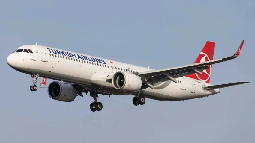 THY uçağı radar direğine çarptı haberinin görseli