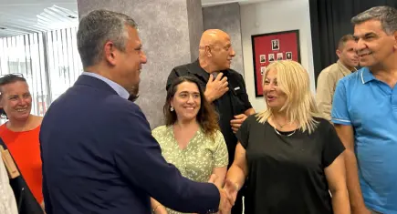 Özel’den CHP İzmir’e ziyaret