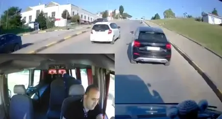 Savcı ve minibüs şoförünün trafik tartışması kameraya yansıdı: Adli işlem başlatıldı