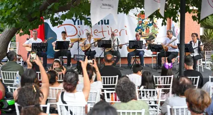 Bornova’da kursiyerlerden müzik dolu final