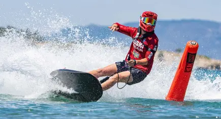 İzeltaş Dünya Motosurf Şampiyonası ilk gün etap yarışları sona erdi