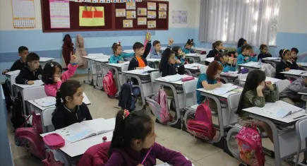 MEB 2026-2027 çalışma takvimi açıklandı! Okullar ne zaman açılacak, ilk ara tatil ve sömestr tarihleri belli oldu mu?