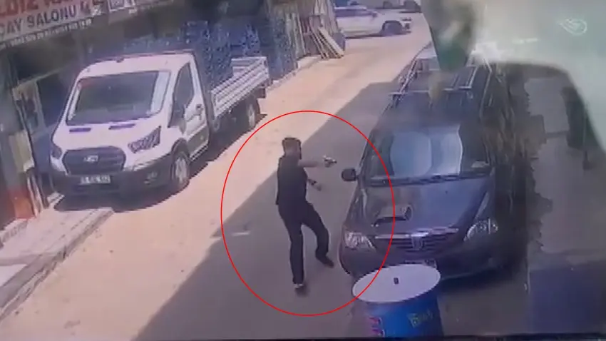 Sokak ortasında silahlı saldırıya uğrayan 2 kişi yaralandı haberinin görseli