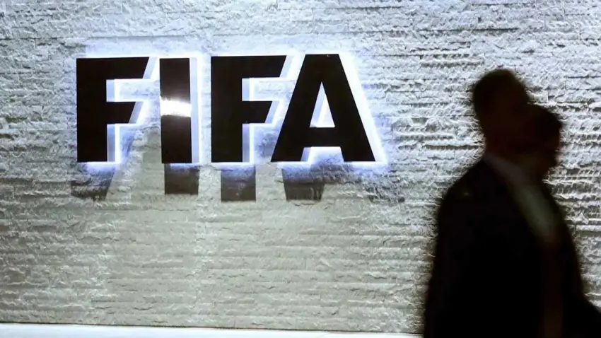 FIFA'dan 3 Türk kulübüne transfer yasağı! haberinin görseli