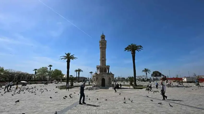 İzmir’de yaz sıcağı etkisini artırıyor haberinin görseli