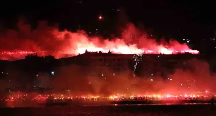 İzmir meşalelerle aydınlandı: Göztepe 101 yaşında!