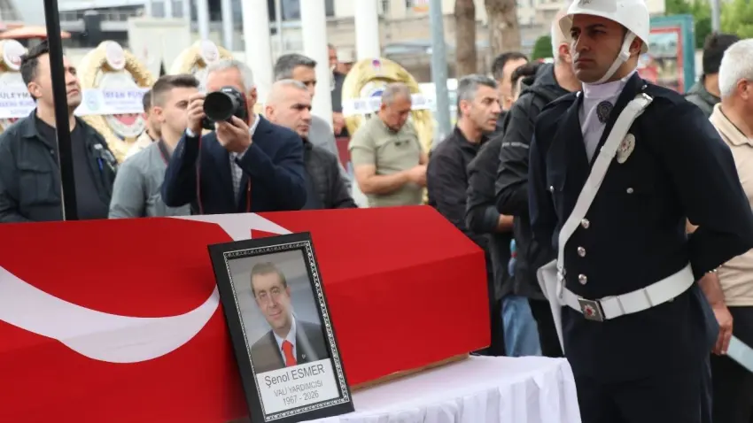 Kayseri Vali Yardımcısı Şenol Esmer için cenaze töreni haberinin görseli