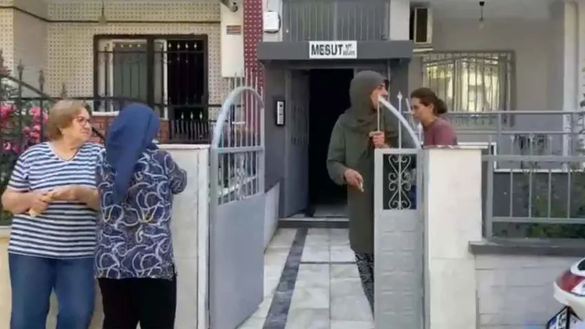 Manisa’da kadın cinayeti: Eşini öldürdü, kızını yaraladı haberinin görseli