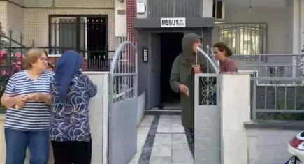 Manisa’da kadın cinayeti: Eşini öldürdü, kızını yaraladı