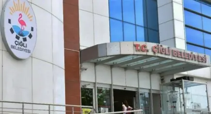 Çiğli’de olağanüstü meclis toplantısı yeter sayısına takıldı