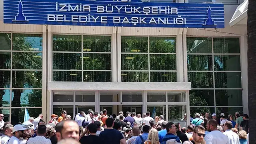 İşçiler eyleme gitti, Büyükşehir’den açıklama geldi haberinin görseli