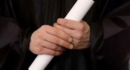 Sahte diplomayla tıp ve hukuka giren 419 kişinin kaydı silindi!
