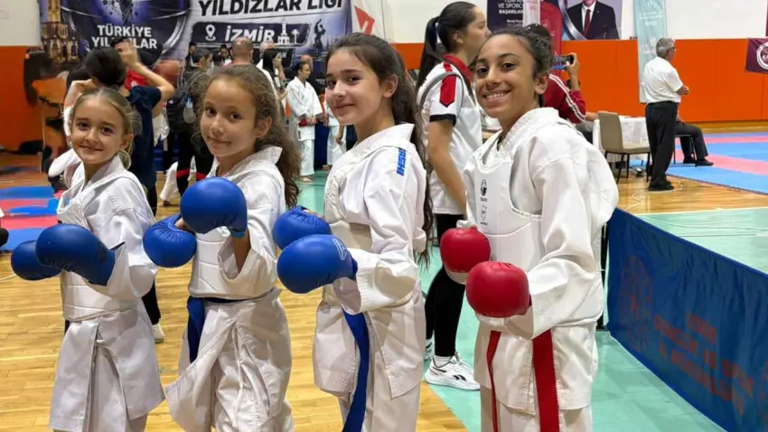 Aliağalı Karateciler Ege Ligi'nden 12 madalya ile döndü haberinin görseli