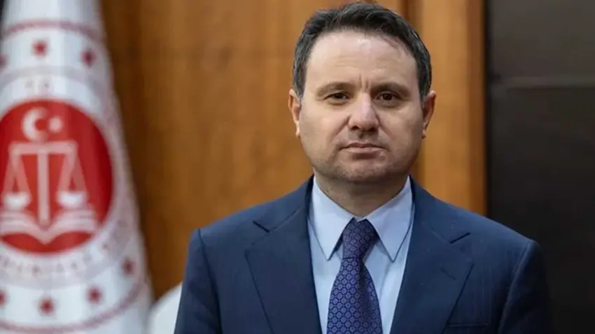 Bakan Gürlek’ten net mesaj: Yargı paketi ayrı, terörsüz Türkiye ayrı haberinin görseli