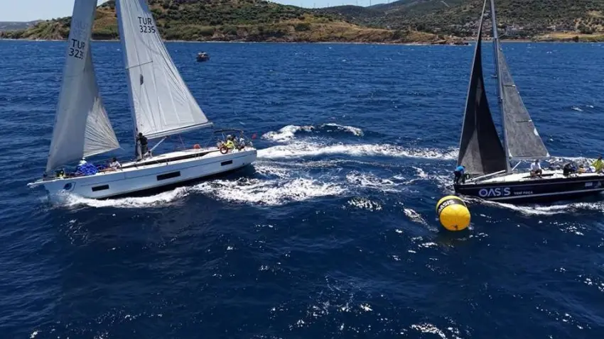 Foça’da Oasis Yaz Kupası Yat Yarışları düzenlendi