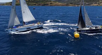 Foça’da Oasis Yaz Kupası Yat Yarışları düzenlendi