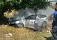 İzmir'de otomobil, ağaca çarptı: Ağır yaralılar var