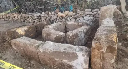 Midyat’ta peyzaj çalışmasında tarihi kitabeler bulundu