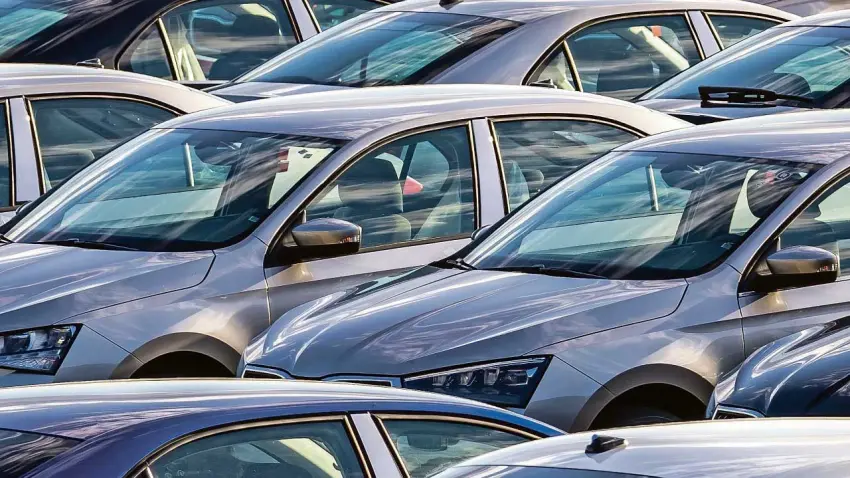 Otomotiv pazarında sert fren: Araç kayıtları aylık bazda düştü! haberinin görseli