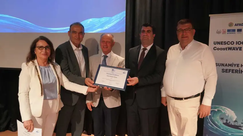 Seferihisar, UNESCO’dan “Tsunami Hazır Kent” sertifikasını aldı haberinin görseli