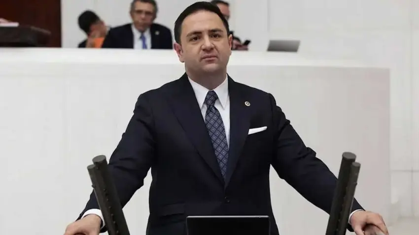 CHP'de sular durulmuyor! Bir milletvekilinin siyasi üyeliğine son verildi haberinin görseli