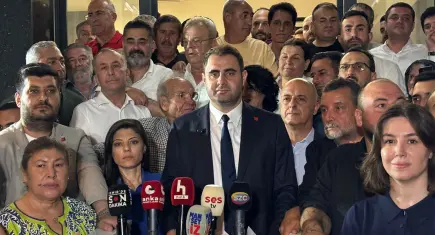 Güç’ten MYK kararına tepki: Butlana karşı ilk meşale İzmir’de yandı