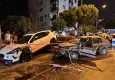 İzmir haber: Konak’ta park halindeki araçlara çarpan sürücü hayatını kaybetti