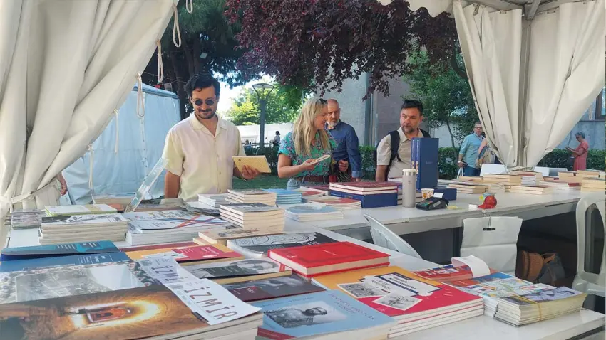 İzmir Kent Kitaplığı Yayınları Kadıköy Kitap Günleri’nde haberinin görseli